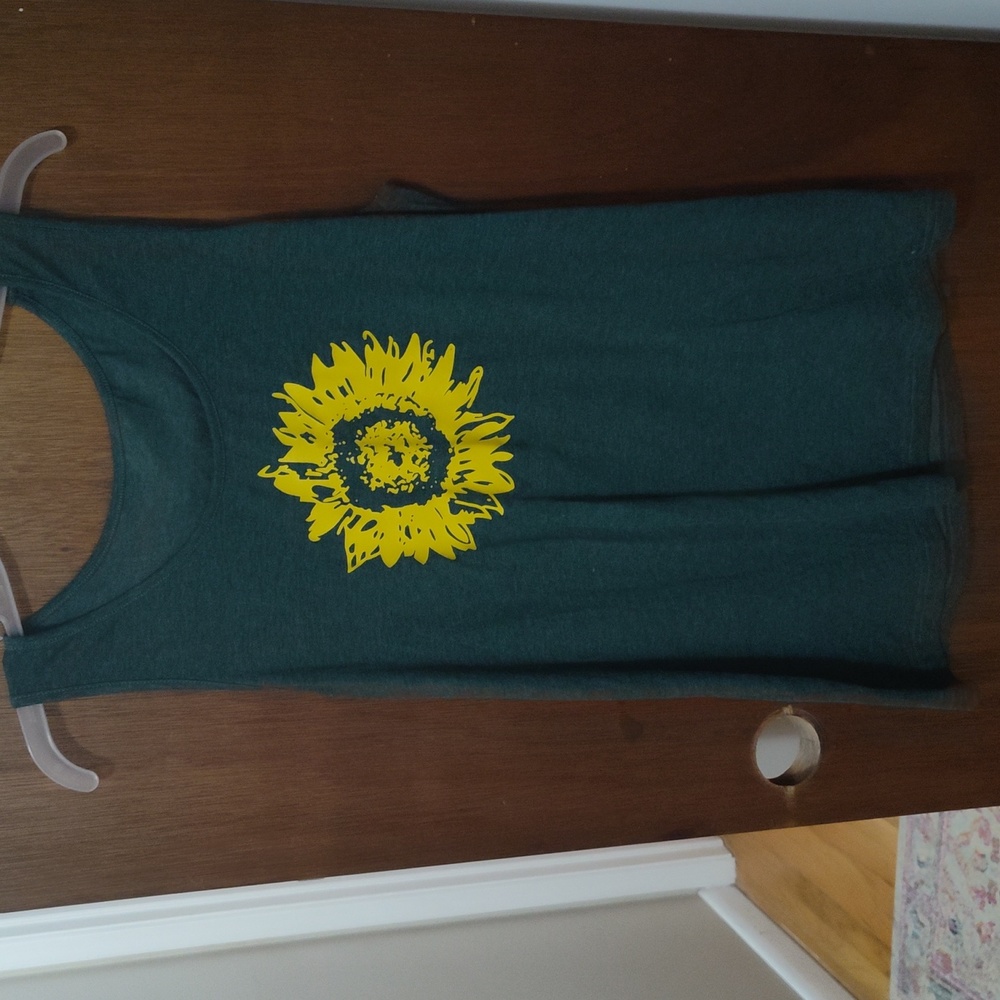 Women's sleeveless sunflower shirt